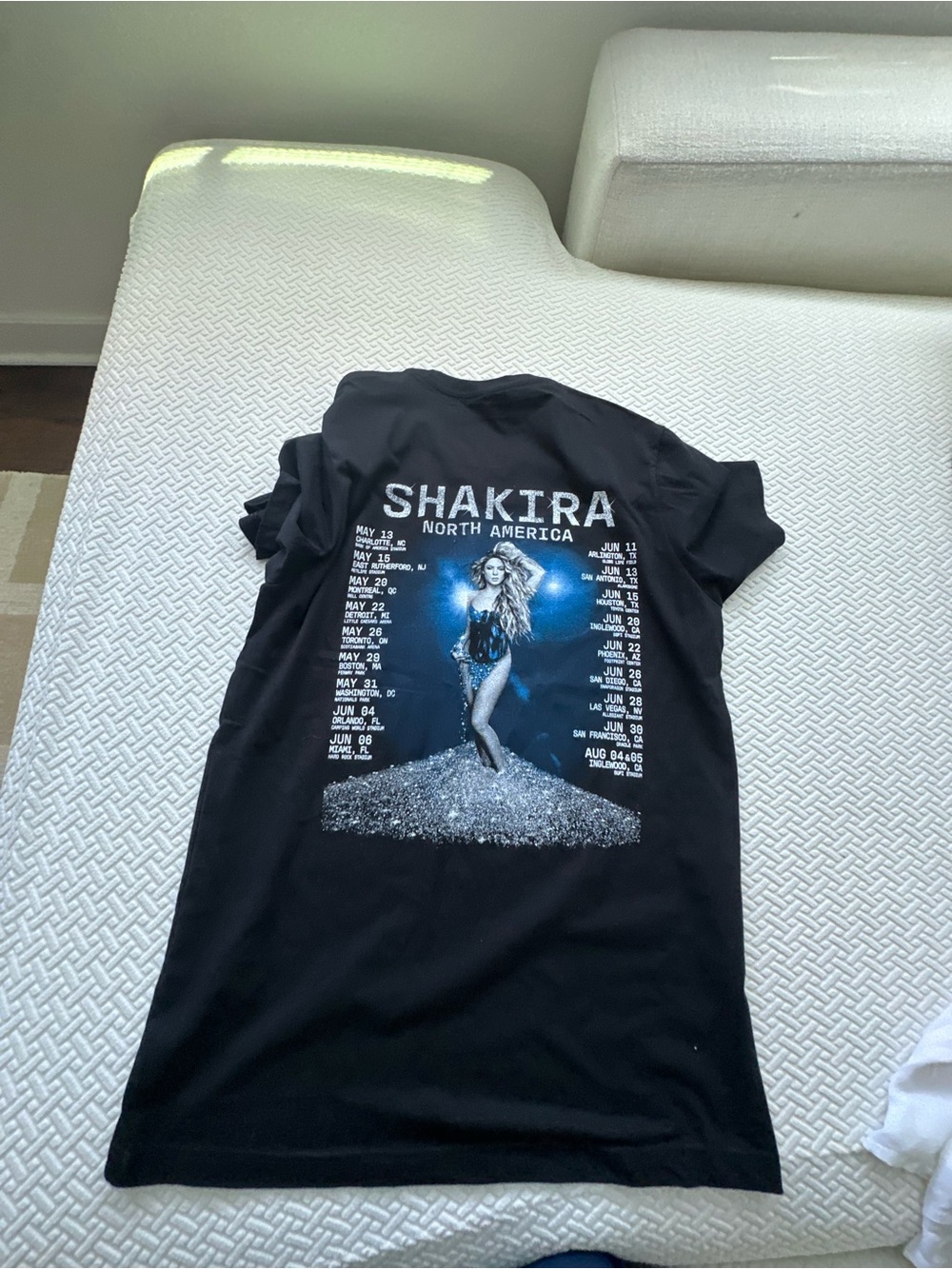 Shakira UNOFFICIAL North America Tour Black Graphic Tee